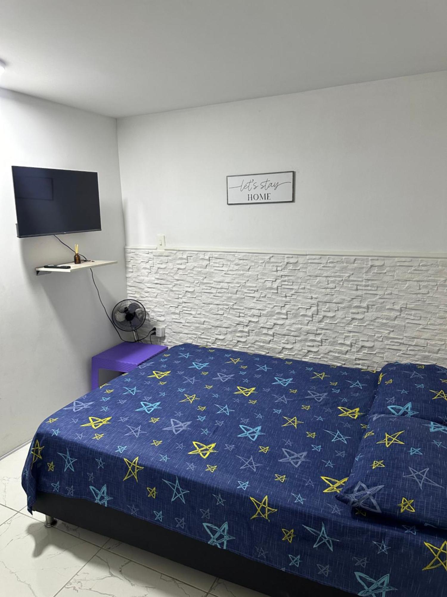 Hostal Campo Amor Медельїн Екстер'єр фото